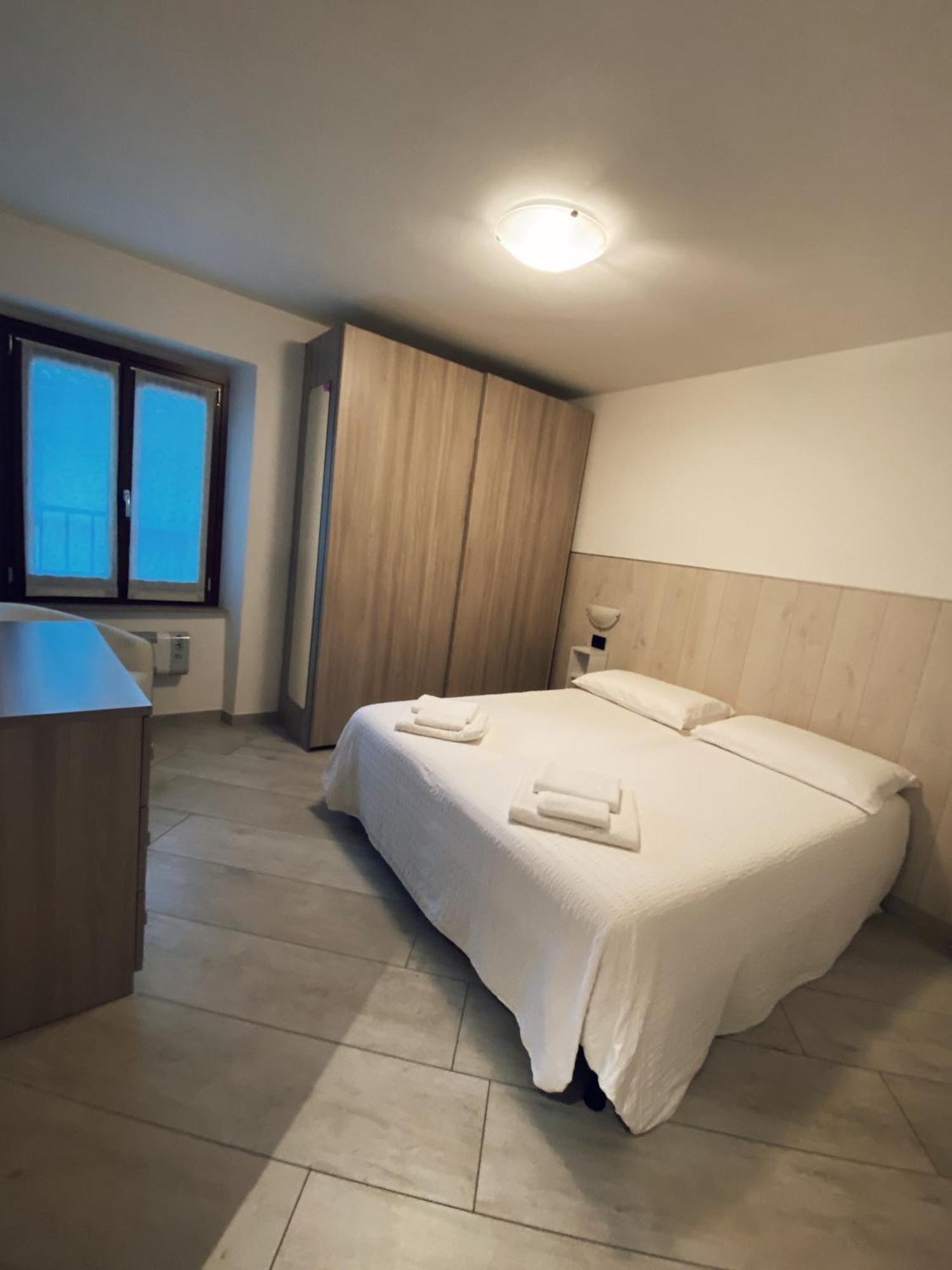 Alla Campanella Riva del Garda Exterior foto